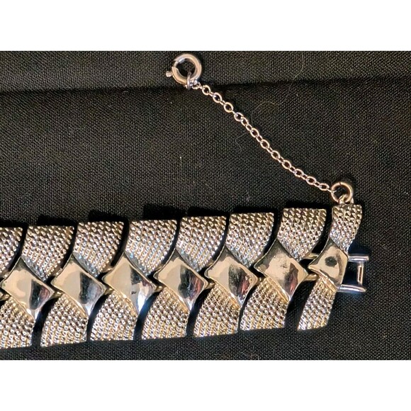 Vintage Coro Silver Tone Bracelet Bow Tie Design 15 Sections 7.25"L w Chain - Picture 4 of 15
